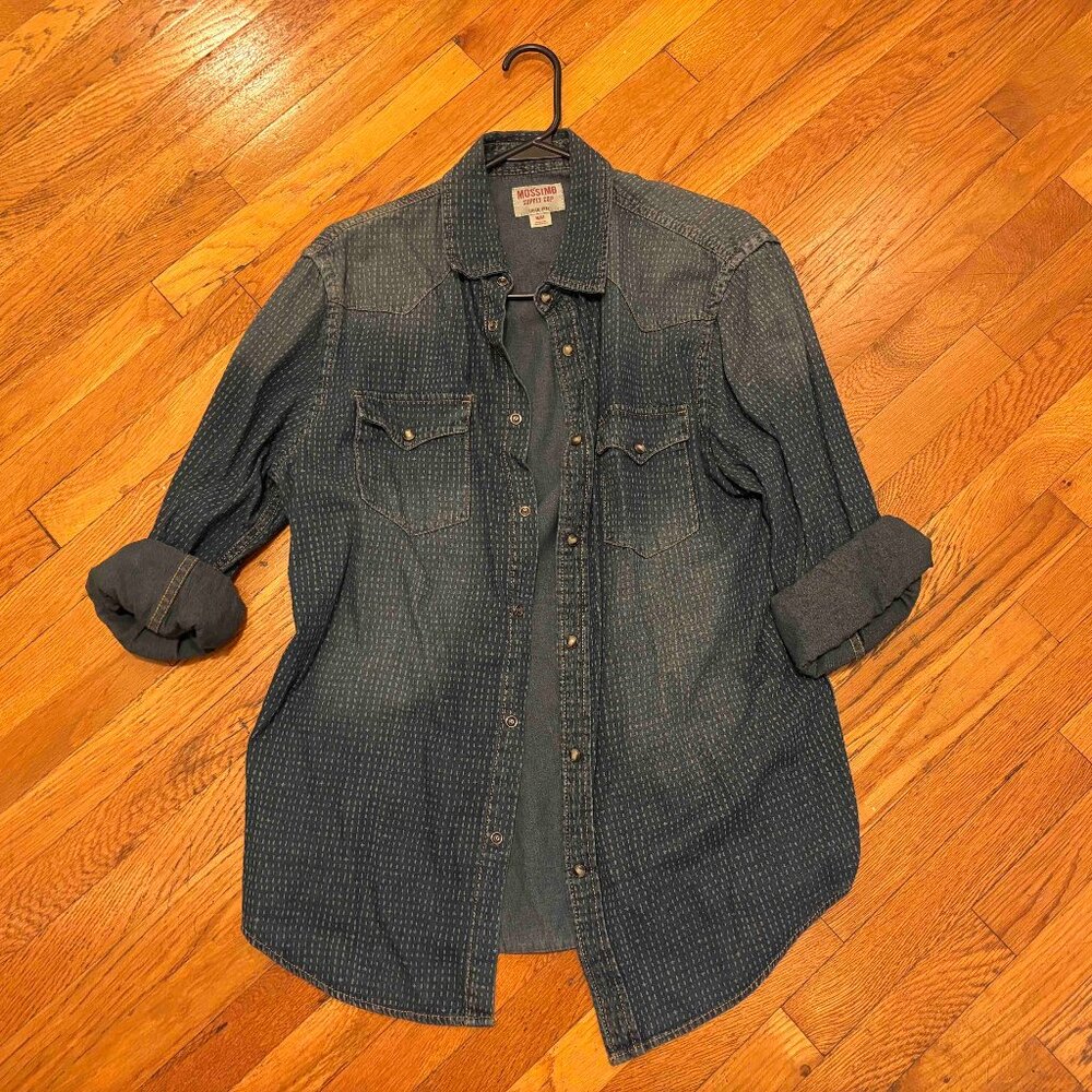 Mossimo MEDIUM Mens Casual Button Down Shirt Double Pockets Pearl Snaps